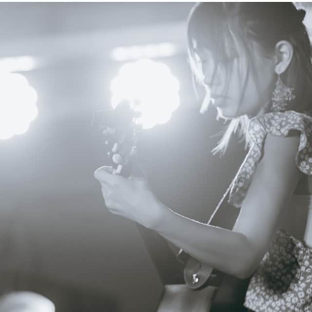 なみなみのインスタグラム：「♪ いよいよ明日になりました☺️ 初めて演技させていただきました だからよー鶴見の初上映、トークショー、ライブをさせていただきます🌺 当日会場に来る人は気をつけてきてください〜♪ 会場に来れない人もYouTubeで観れます！☺️  クラブゴリッタ🌴沖縄出身豪華ゲストによるトーク＆ライブを生配信します🎥✨  ＜出演者＞※敬称略 ガレッジセール、具志堅用高、REINA（MAX）、やなわらばー、いーどぅし、宮川たま子  ⏰9/22（火）15:30～視聴予約は▼ youtu.be/8Y7M7_r7k4o URLストーリー載せておくね❤️  Photo @itkgrm   #いーどぅし」