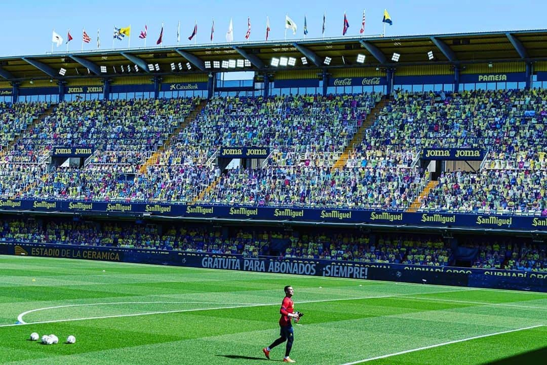 セルヒオ・アセンホ・アンドレスさんのインスタグラム写真 - (セルヒオ・アセンホ・アンドレスInstagram)「¡Sin vosotros no es lo mismo! @villarrealcf 💛」9月21日 21時55分 - sergioasenjo1