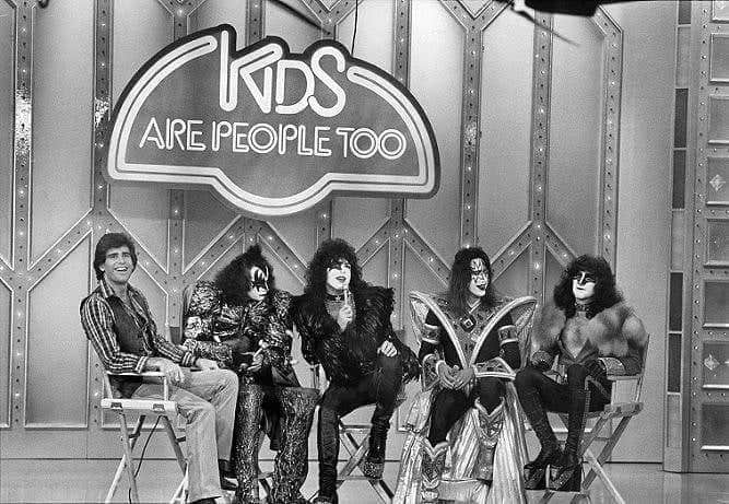 KISSさんのインスタグラム写真 - (KISSInstagram)「#KISSTORY September 21, 1980 - the #KISS 'Kids Are People Too' episode is aired on ABC TV.  The band introduced #EricCarr during the show.」9月21日 22時03分 - kissonline