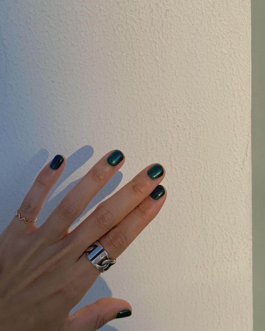 松本瞳のインスタグラム：「. 🌿🌿🌿 @nail_sakiyonon  #nails」