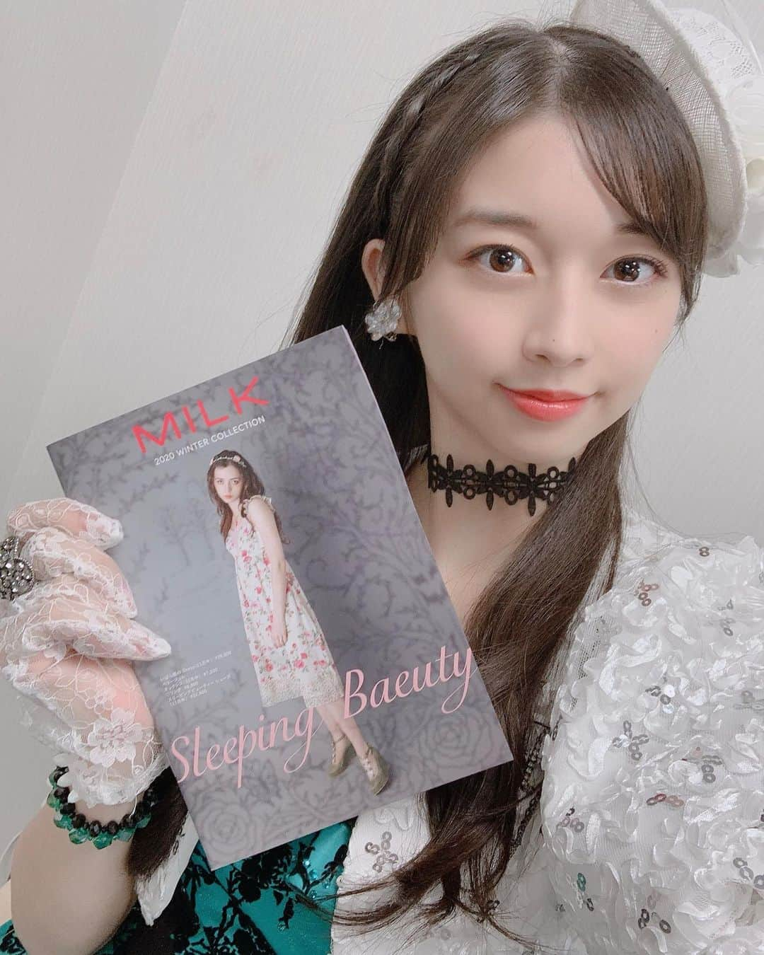 牧野真莉愛さんのインスタグラム写真 - (牧野真莉愛Instagram)「♡ ♡ 🍓💖MILK💖🍓 2020 WINTER COLLECTION ＆ 💕今日のまりあ🐰💕 🌹🍓💫 MILKさんのお洋服💗かわいい🌹💫💕 ♡ ♡  #MILK 🍓🌹 #HelloProject #モーニング娘20 #morningmusume20 #牧野真莉愛」9月21日 22時12分 - maria_makino.official