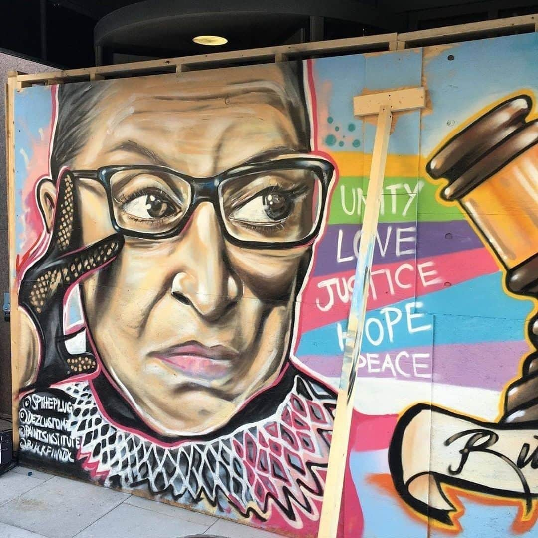 CNNさんのインスタグラム写真 - (CNNInstagram)「Two artists, Shawn Perkins and David Zambrano, teamed up on Saturday to paint a mural of Supreme Court Justice Ruth Bader Ginsburg near Black Lives Matter Plaza in Washington, DC. She died Friday due to complications of metastatic pancreas cancer. (📸: @sptheplug/Instagram)」9月21日 22時48分 - cnn