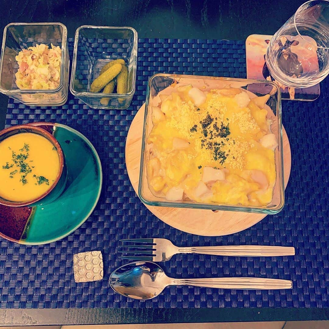 SATOKOさんのインスタグラム写真 - (SATOKOInstagram)「最近もっぱら主婦な私めに夕張の友だちが美味しいホタテ送ってくれたので、すぐさまグラタンに。グルテンフリーであーる。 #おうちごはん」9月21日 22時56分 - fc_satoko