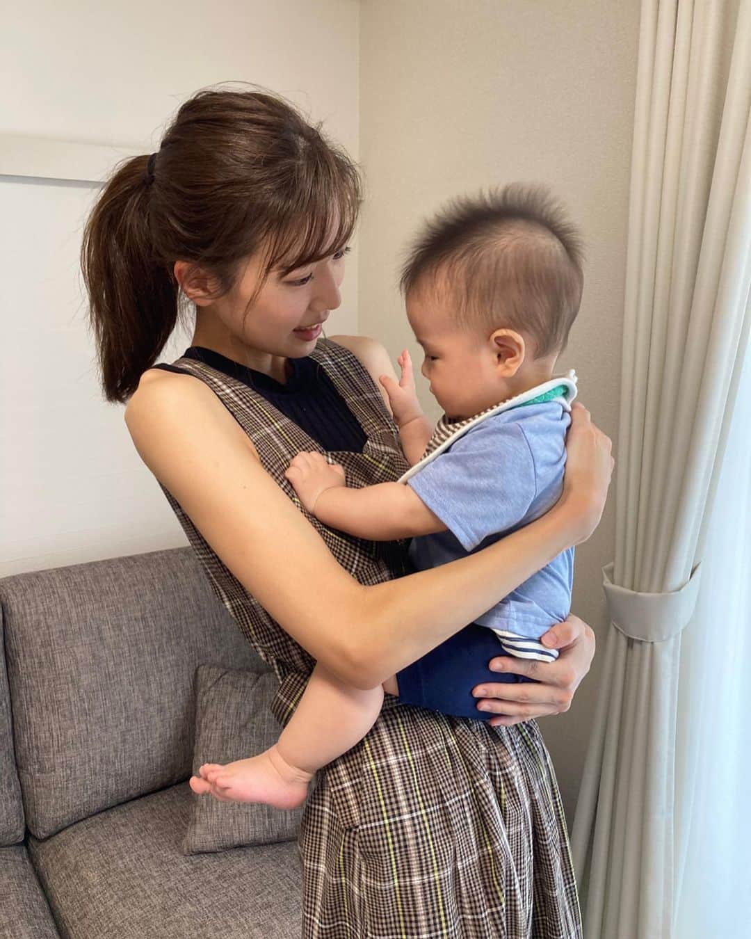 赤谷奈緒子のインスタグラム：「もうすぐ8ヶ月💓 . 日に日に出来ることが増えてきて、感激だなぁ🥺💓 . #8ヶ月ベビー #baby#0歳#1月生まれベビー #新米ママ#ベビスタグラム#育児#育児記録#成長記録」