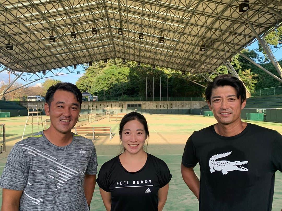 吉冨愛子 さんのインスタグラム写真 - (吉冨愛子 Instagram)「静岡県国体強化練習指導🎾 東海地域出身のスター小野田さんと 自分の大学時代のコーチ隼さんと。 充実した練習が出来たと思います😊 ありがとうございました！  #🎾 #テニス #東海 #静岡 #国体 #浜松 #花川運動公園 #アオヤマスポーツ #ジュニア #tennis #尊敬する #先輩方と #ありがとうございました #すっぴんで #失礼しました」9月21日 23時24分 - aiko_yoshitomi