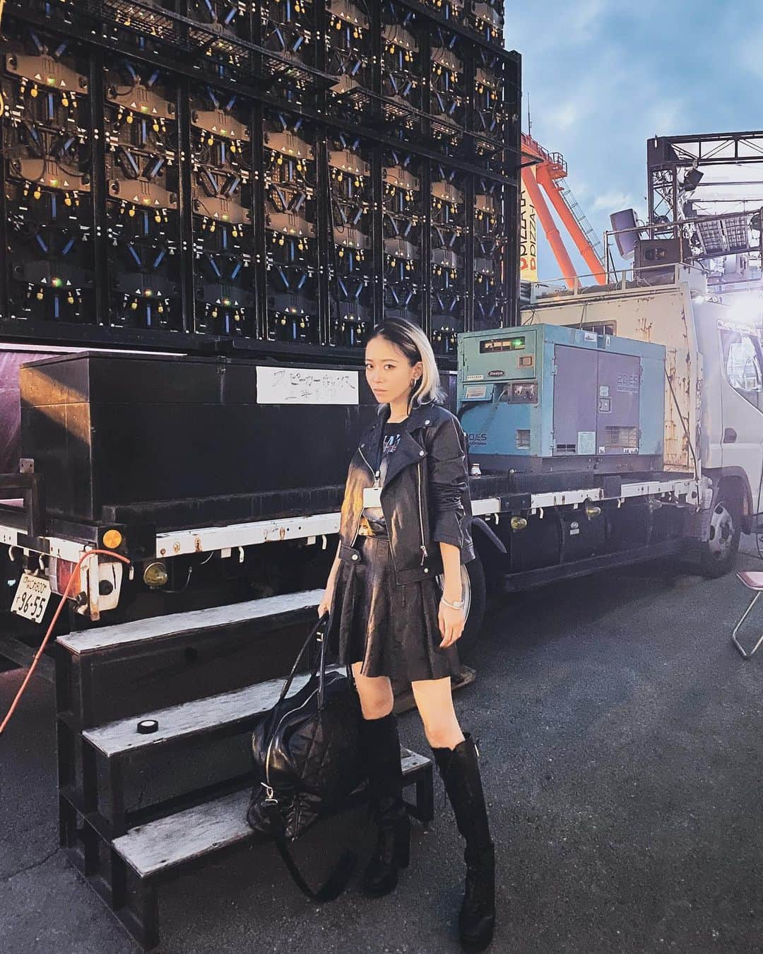 DJ KEIKOさんのインスタグラム写真 - (DJ KEIKOInstagram)「My latest release 「Neon Skies」has been used by a fashion show held at theme park. It made me glad🎢 . 富士急ハイランドで開催されたファッションショーでEGOISTのステージBGMを担当しました。 NEON SKIESを遊園地で聴けて嬉しかった！ありがとうございました💎 #backstage  .  @egoist_official @fujikyuhighland @hanabirecordings」9月21日 23時17分 - djkeikojp