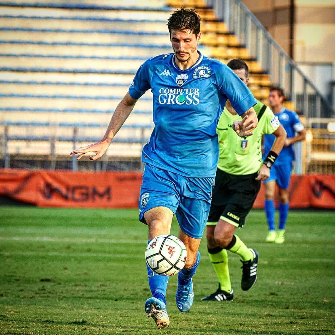 エンポリFCさんのインスタグラム写真 - (エンポリFCInstagram)「Scatti dal Castellani, scatti da #EmpoliVisPesaro 📸📸📸」9月21日 23時18分 - empoli_fc_official