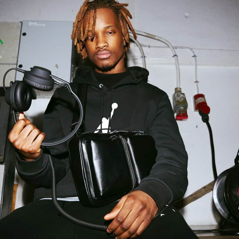 AIAIAIのインスタグラム：「Vibing. Backstage with @flexlikekev and a pair of TMA-2 DJ’s 🔊」
