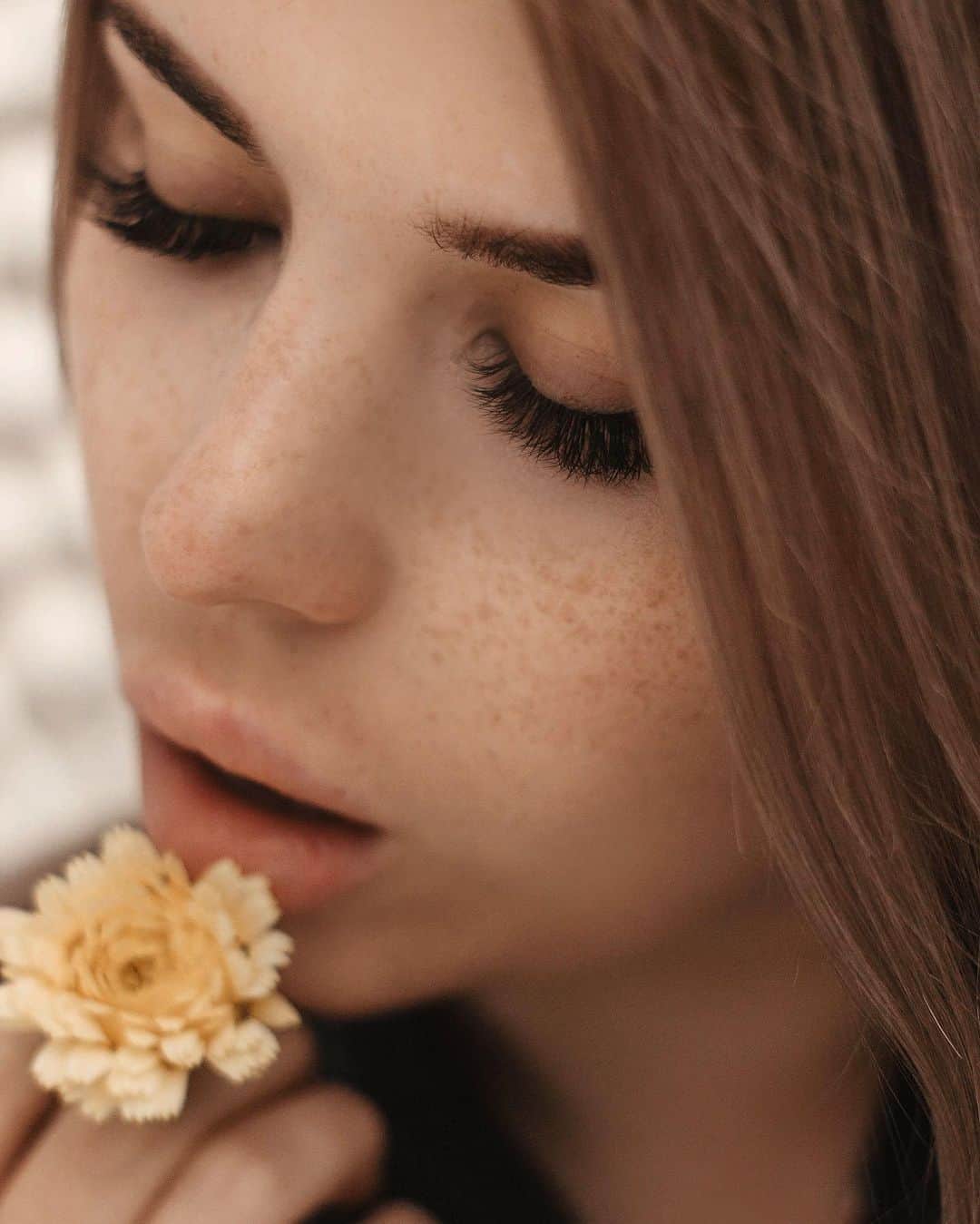 ALINA AKULAのインスタグラム：「𝙼𝚊𝚢 𝚋𝚎」