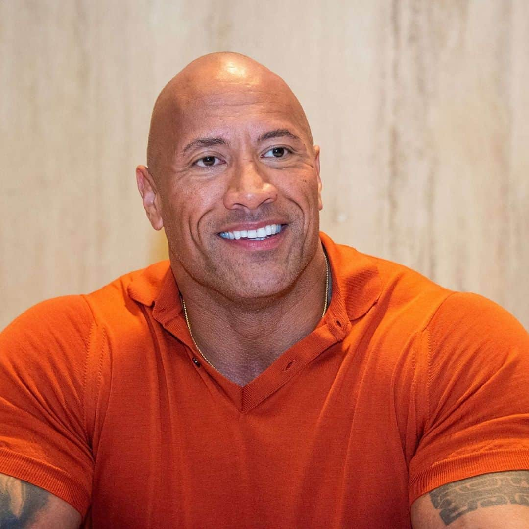 Good Morning Americaさんのインスタグラム写真 - (Good Morning AmericaInstagram)「@TheRock vs. The Gate: #DwayneJohnson tears out the front gate with his bare hands. Link in bio to find out why.」9月22日 0時00分 - goodmorningamerica