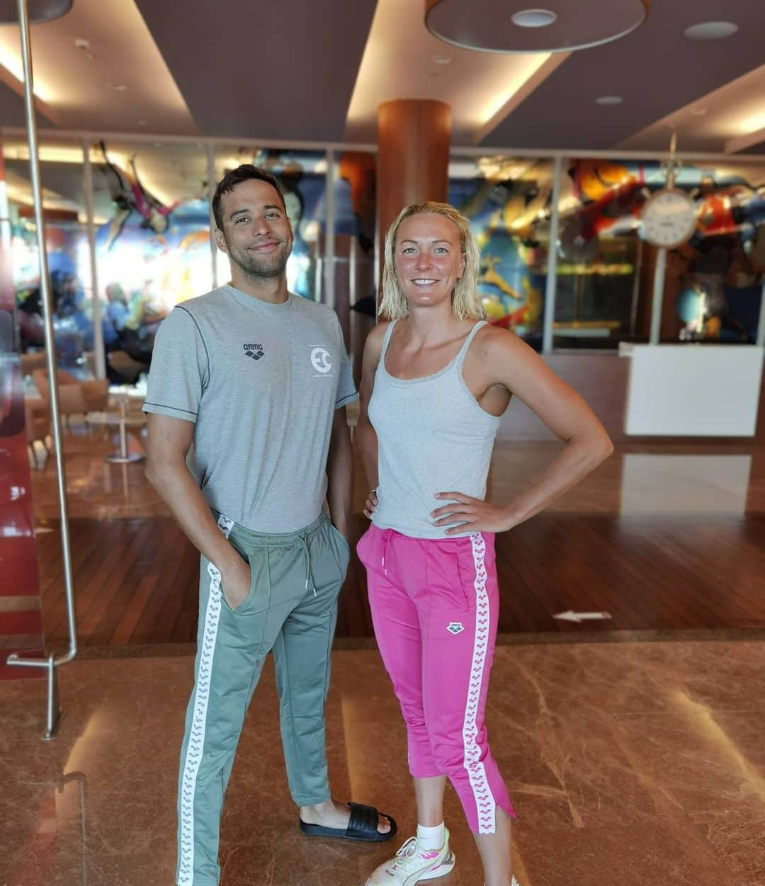 サラ・ショーストレムさんのインスタグラム写真 - (サラ・ショーストレムInstagram)「Both me and @chadleclos92 showed up to training with @arenaicons outfits this morning 🤟🏽🤩」9月21日 23時56分 - sarahsjostrom