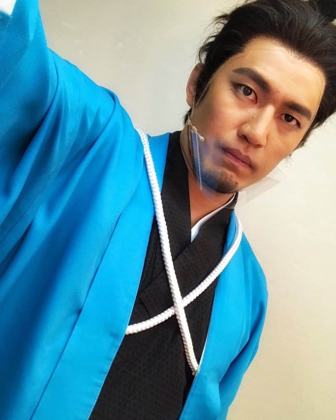 小柳心のインスタグラム：「本日もご来場ありがとうございました。  明日ははじめての2回公演。 武者震いが止まりません。  また明日、お目にかかるのを楽しみにしております。  #刀剣乱舞 #幕末天狼傳 #新撰組 #今日は肩の日」