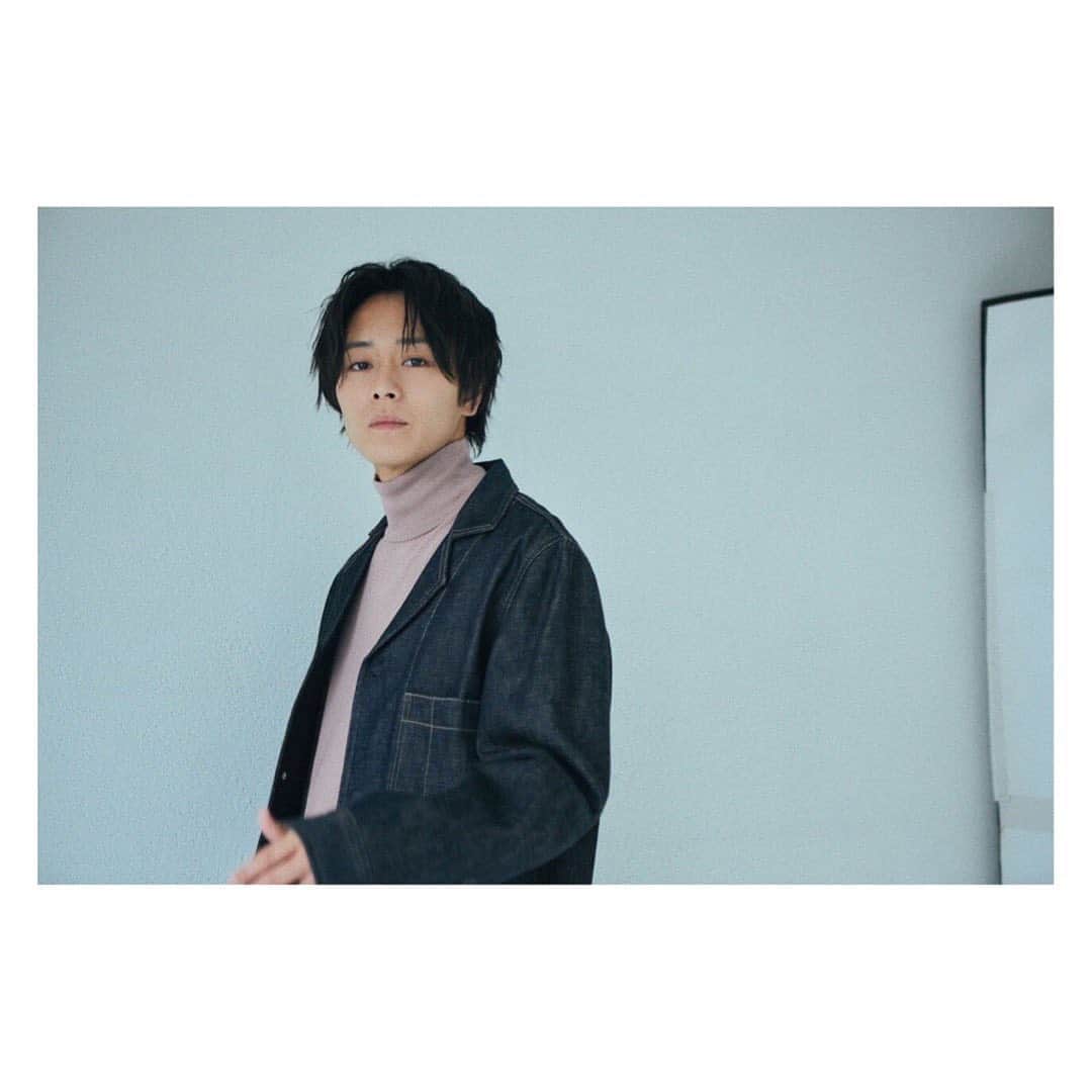 猪野広樹のインスタグラム：「久しぶりにゆっくり、まったり〜。　  あ、インスタ始めた以来、ようやっとトップ画変えました笑　  アー写が依然として変わりません。　8年前のままです。笑　　  そして、イノリマス2次受付開始です…！　自分もみんなも楽しめる！笑えるイベントに…！！！　  今日からのSTARDUST WEB二次受付(抽選)詳細です  受付期間 10月6日（火）12:00～10月9日（金）18:00  https://www.stardust.co.jp/sd/inoristmas2020.html」