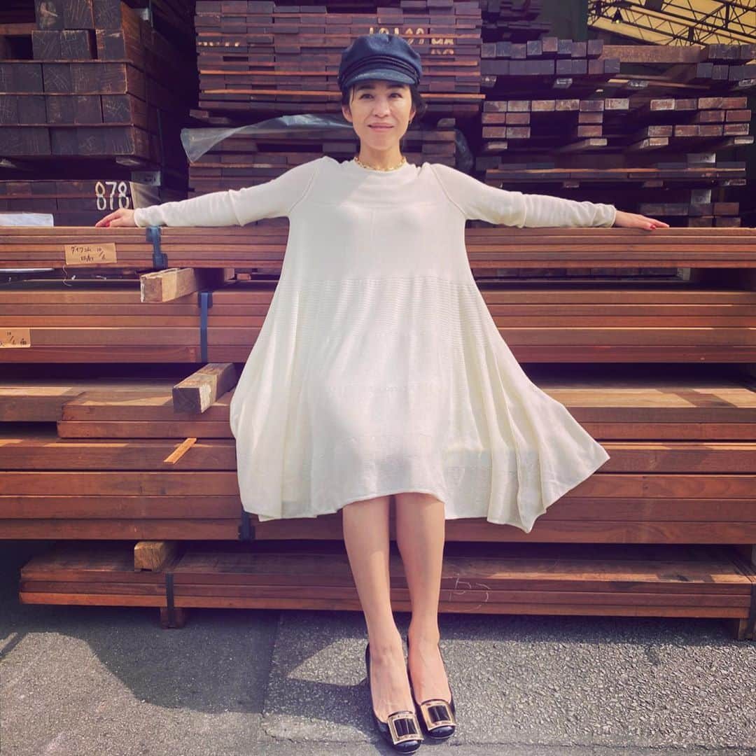 辻直子さんのインスタグラム写真 - (辻直子Instagram)「#white#knitdress @merlettenyc  #まあいっか#って感じすきになりました💙 #明日は晴れますように☀️」10月6日 18時33分 - naoko.ts