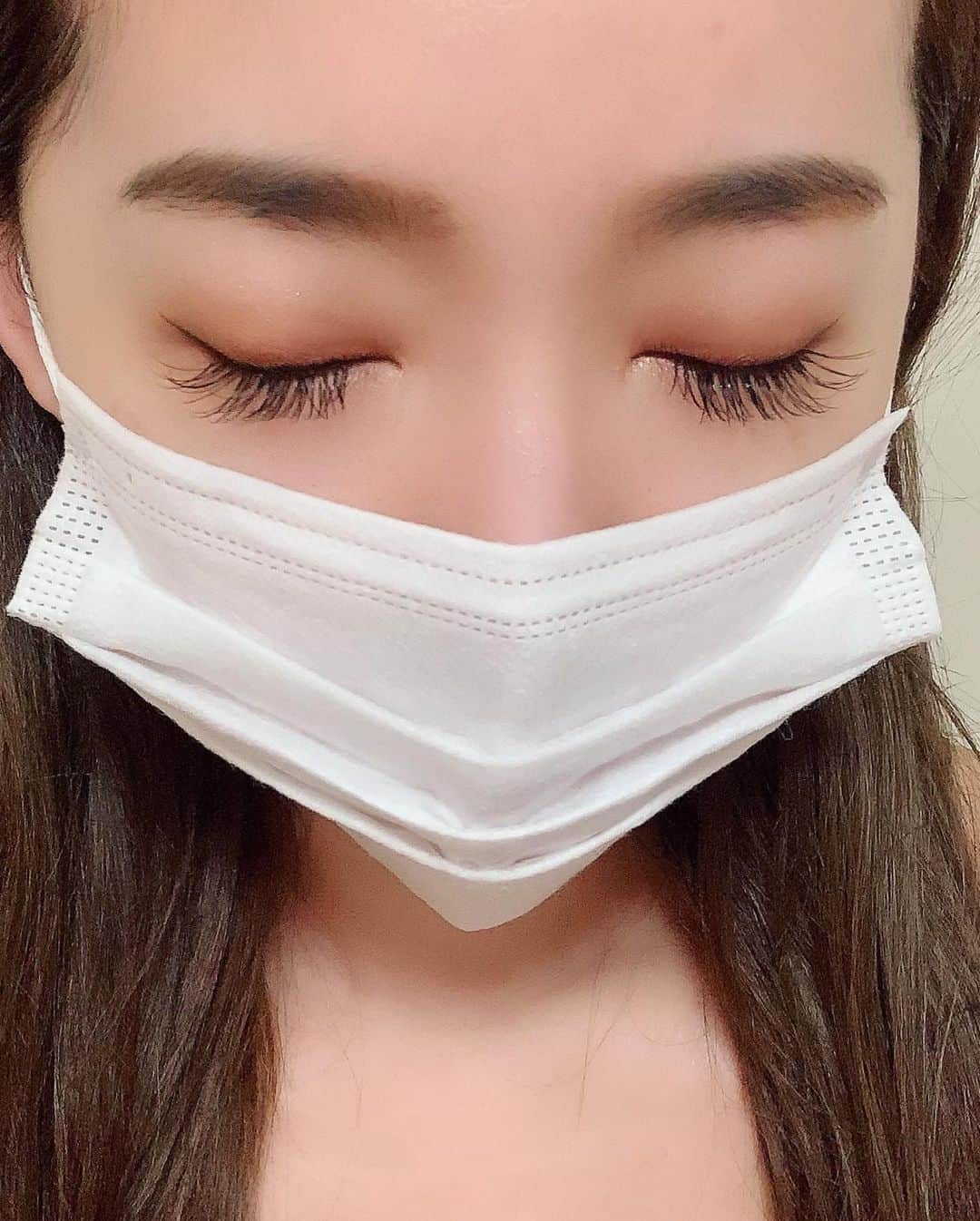 杉山佳那恵さんのインスタグラム写真 - (杉山佳那恵Instagram)「@dazzy_official ドレス撮影で 昨日は大好きな @yunkoro519 と一緒だった😛 わーーーいっ💗  しゃべりながら撮影して すごく忙しかったよ✋笑  @shimoi_dazzy 大量の ドーナツありがとうっ🍩✨  @dazzy_lash でマツエクしたから めっちゃ写真が盛れたー✨✨✨ やっぱマツエクってラクだし ここめっちゃ早いし上手いから おススメです(๑>◡<๑)💕  #dazzy#shooting#ゆんちゃん#love#マツエク#dazzylash」10月6日 18時47分 - kanaxxy_0421