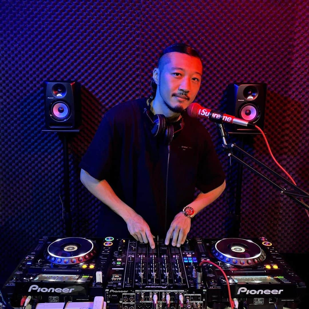 KENTOのインスタグラム：「DJ配信たのしいね🥰 #pioneerdj」