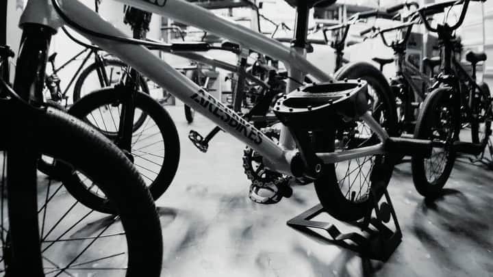 のインスタグラム：「鬨の声 #aresbikes #art #music #videography #work」