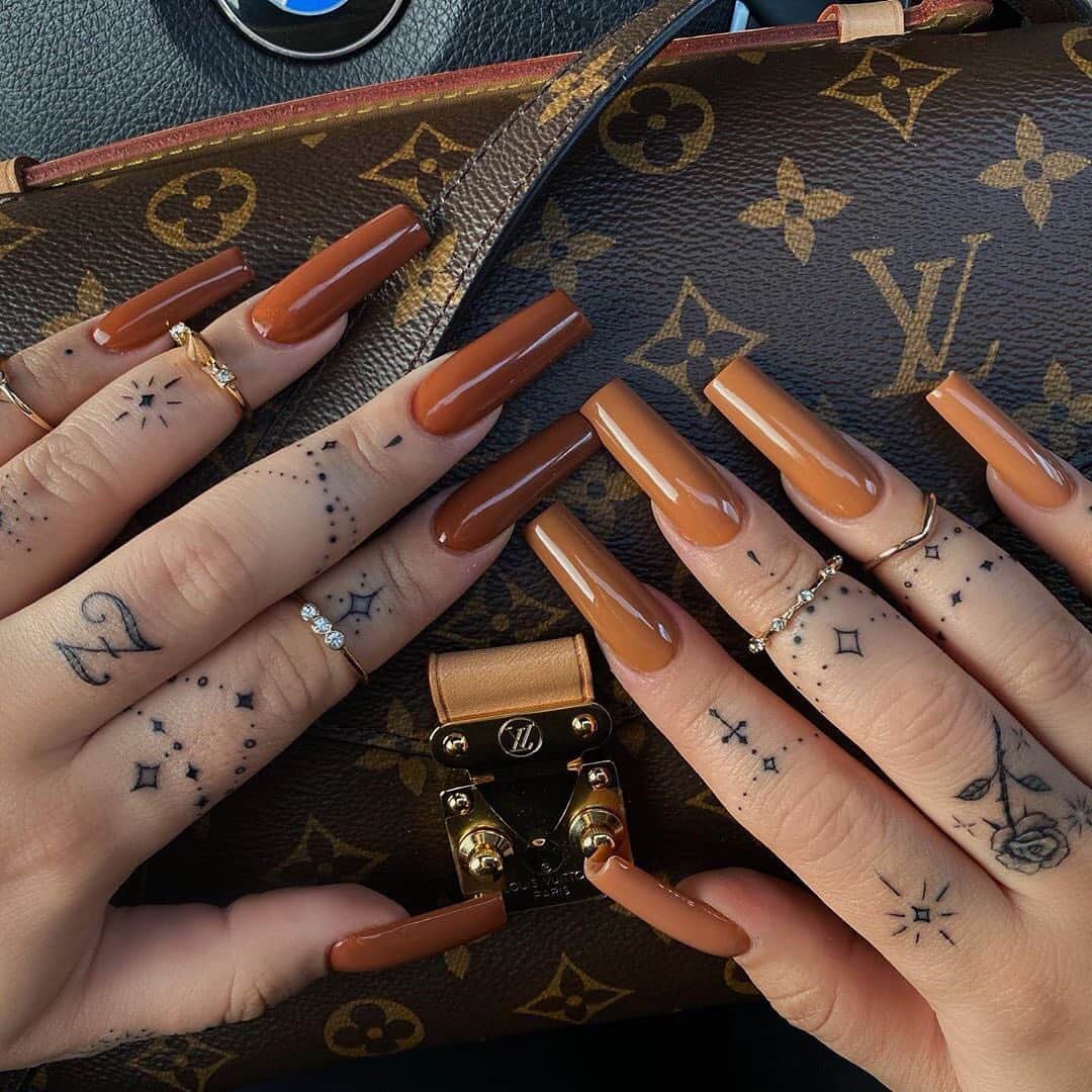 Public Desireさんのインスタグラム写真 - (Public DesireInstagram)「Comment what nails 𝙖𝙧𝙚 𝙢𝙤𝙧𝙚 𝙮𝙤𝙪 👀 𝟭, 𝟮 𝗢𝗥 𝟯 &&we might just slide into your DM's and 𝙜𝙞𝙛𝙩 𝙮𝙤𝙪 𝙖 𝙥𝙖𝙞𝙧 𝙤𝙛 𝙝𝙚𝙚𝙡𝙨 👀😍🔥😱 . www.publicdesire.com #quote #qotd #pdbae #trend #inspo #holiday @chaunlegend」10月6日 19時09分 - publicdesire