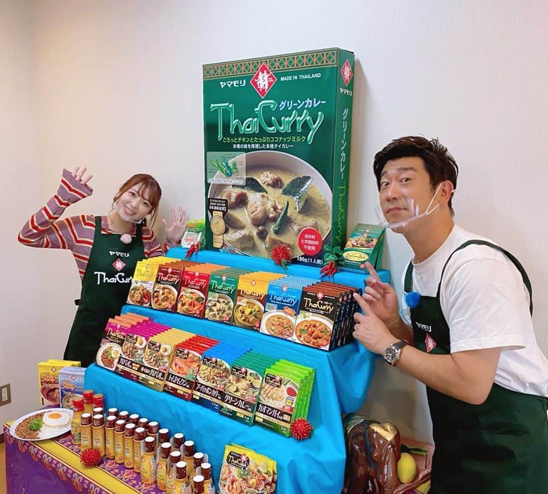 のインスタグラム：「タイ料理最高よね🤤 美味しいタイ料理を食べて 移動で寝て そのあとまた美味しいタイ料理を食べるという素晴らしいお仕事でした🌈  原口さんとのロケはカメラ回ってない時間もずっと笑ってます🦷笑  武田鉄矢さんのモノマネで武田鉄矢さんがこないだ言っていた事を教えてくれましたが笑えて内容が入ってきませんでした😂  デルサタ毎週土曜日メーテレでみてね💗  #デルサタ　#デルサタプッシュ #メーテレ #原口あきまさ さんと　@akimasa_haraguchi  #タイ料理　#ヤマモリ」