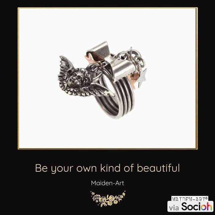 メイデンアートさんのインスタグラム写真 - (メイデンアートInstagram)「Be your kind of Beautiful 😍  . Shop link in bio 💝 .  #anello #love #collane #ring #accessori #creazioniartigianali #pietredure #handmadewithlove #accessories #jewelrydesign #anelli #instajewelry #design #orecchinifattiamano #collanefatteamano #diamanti #gioiellihandmade #italy #estate #milano #gioiellicontemporanei #resinart #gold #shoppingonline #gioiellimadeinitaly #bigiotteriaartigianale #gioiellidonna #roma #pezziunici #accessorimoda」10月6日 19時14分 - maidenart