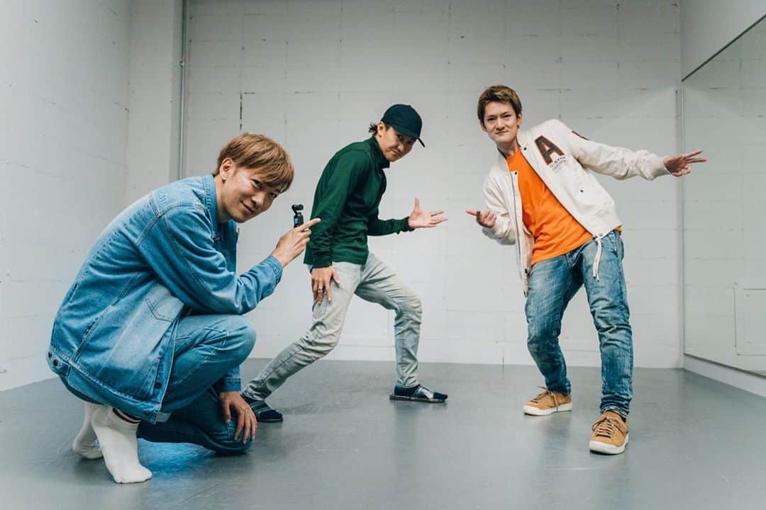 DJ U-ICHIのインスタグラム：「とにかく最高🙌 動画を見てください！ お互いの良いところがぶつかって、良い化学反応が起きたんじゃないかと。 そして、現場の空気感とガチでやったことが、個人的にはかなりアガリました🙌 @zin_hiltyandbosch くん @you.hiltyandbosch くん @hiltyandbosch_official  ほんとにありがとうございました。  プロフィールTopからも見れます！ @djuichi_official   https://youtu.be/-EkdS9kZZWM  #utube #utubesounds  #hiltyandbosch  #dtm #dancelife  #streetdance」