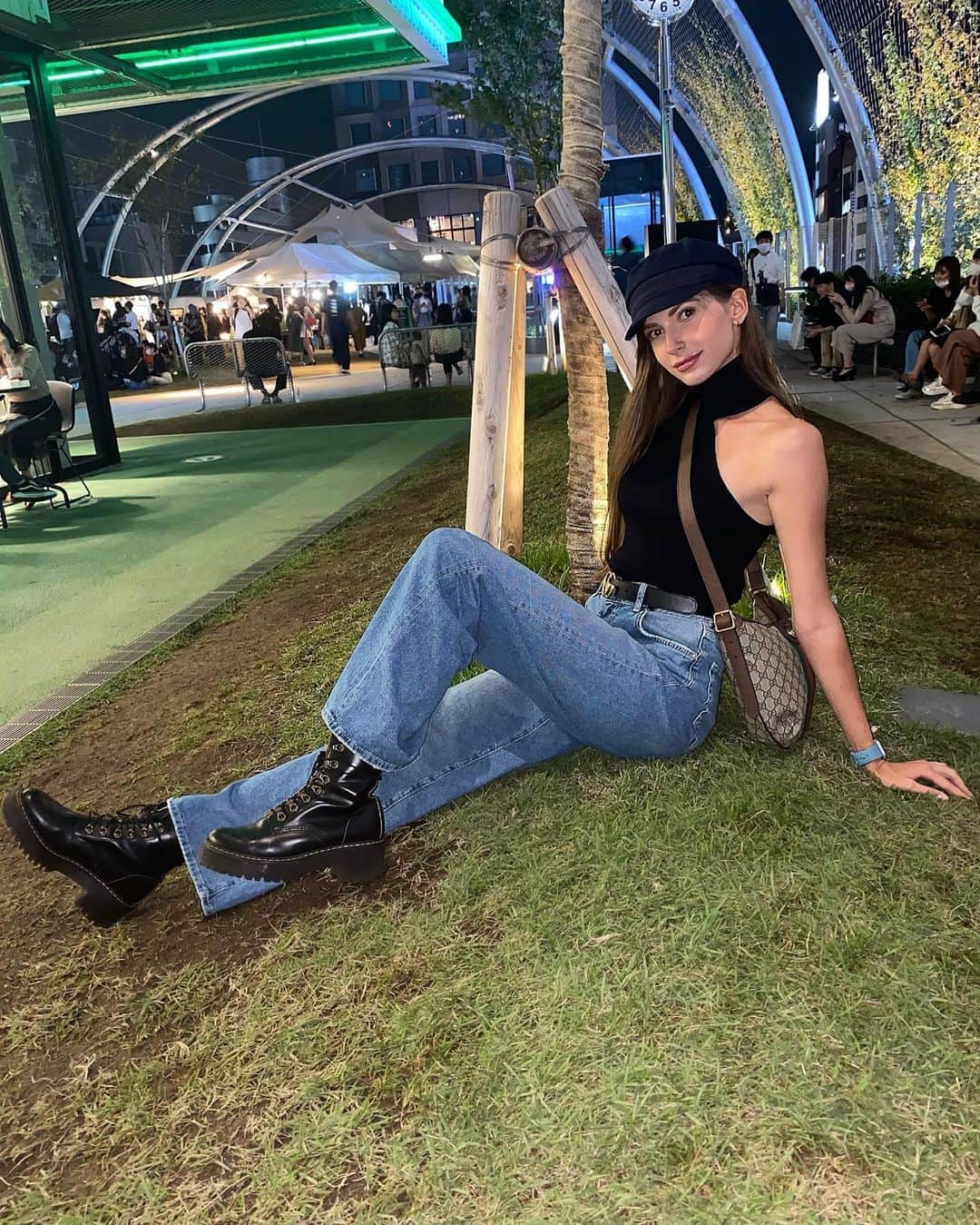 のインスタグラム：「ちょっと前の写真🤍 早く秋冬服着たい🤤  #instadaily #instagood #instalike #instafashion #instafollow #model #shooting #外国人モデル #フリーモデル #モデル #ブライダルモデル #サロンモデル #サロモ #ファッションモデル #撮影モデル #白人モデル #フィットネス女子 #フィットネスモデル #ベストボディジャパン」