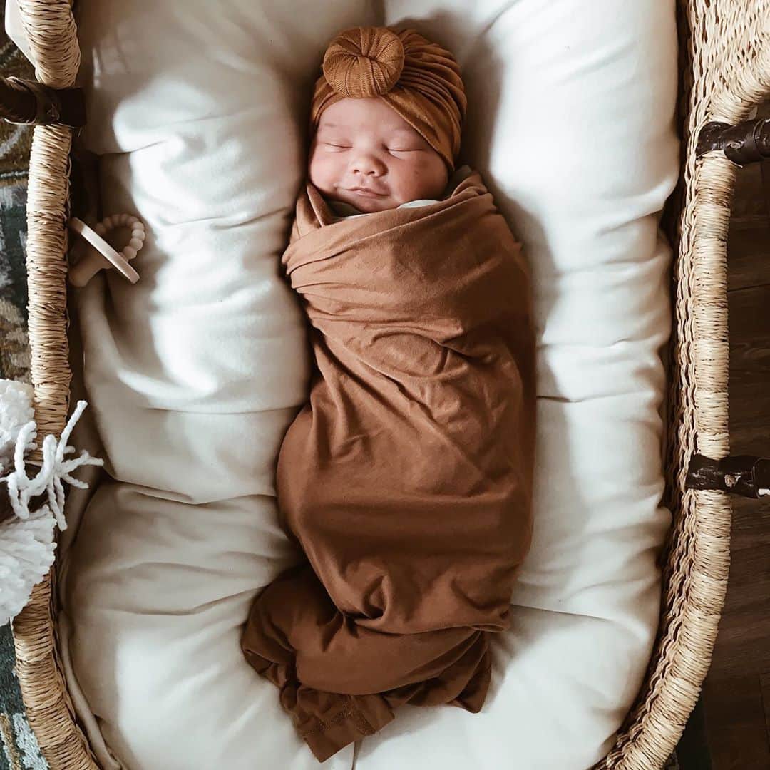 Cara Van Brocklinさんのインスタグラム写真 - (Cara Van BrocklinInstagram)「It was near impossible to choose only 10 pics to share of my gal! I feel like she was just born yesterday and what I would give to go relive those first 2 years of her life. I hope you had the best bday ever baby girl...we love you so stinking much!」10月6日 11時06分 - caraloren