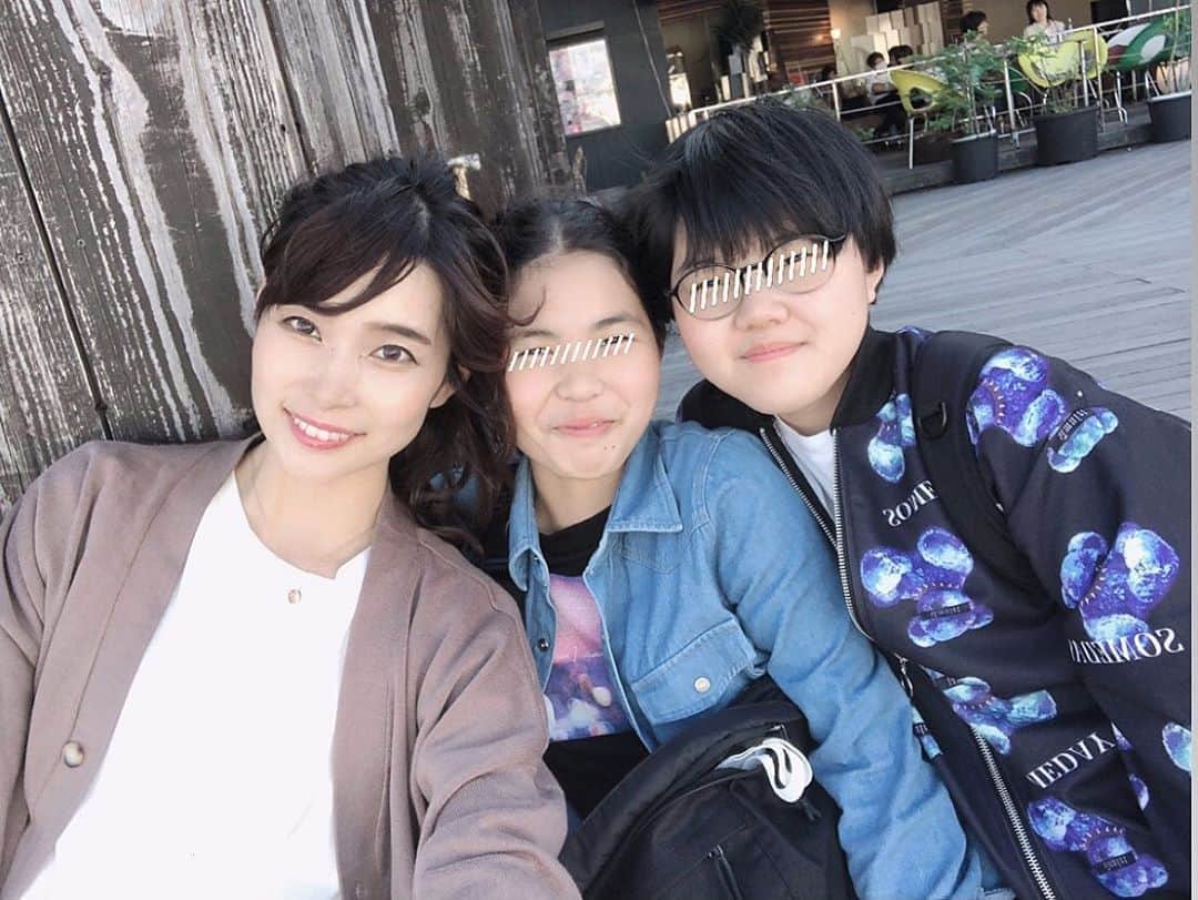 三佐和あやのインスタグラム：「(//∇//)(//∇//)(//∇//)ノシ ・ ・ #神戸 #ママ #ママと娘 #ママライフ #ママファッション #子育て日記 #子育て中 #30代 #30代コーデ #アラサーコーデ #アラサー #アラサー女子 #ぷんにー #ぷんにーらいふ #マタママ #マタママさんと繋がりたい #マタニティフォト #マタニティコーデ #マタニティーライフ #マタニティーコーデ」