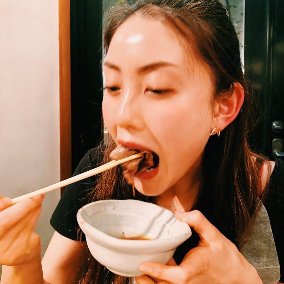 宮坂灯里さんのインスタグラム写真 - (宮坂灯里Instagram)「好きな食べ物はなんですか？と言われると困っちゃうakari です🙋🏼‍♀️ ほとんど好き。笑  中でも大好き焼肉へ行ってきました🧡  幸せなひと時🙏🏻✨  #おいしい  #焼肉 #グルメ #幸せ #肉食女子  #韓国料理 #happy」10月6日 12時12分 - m.akari27