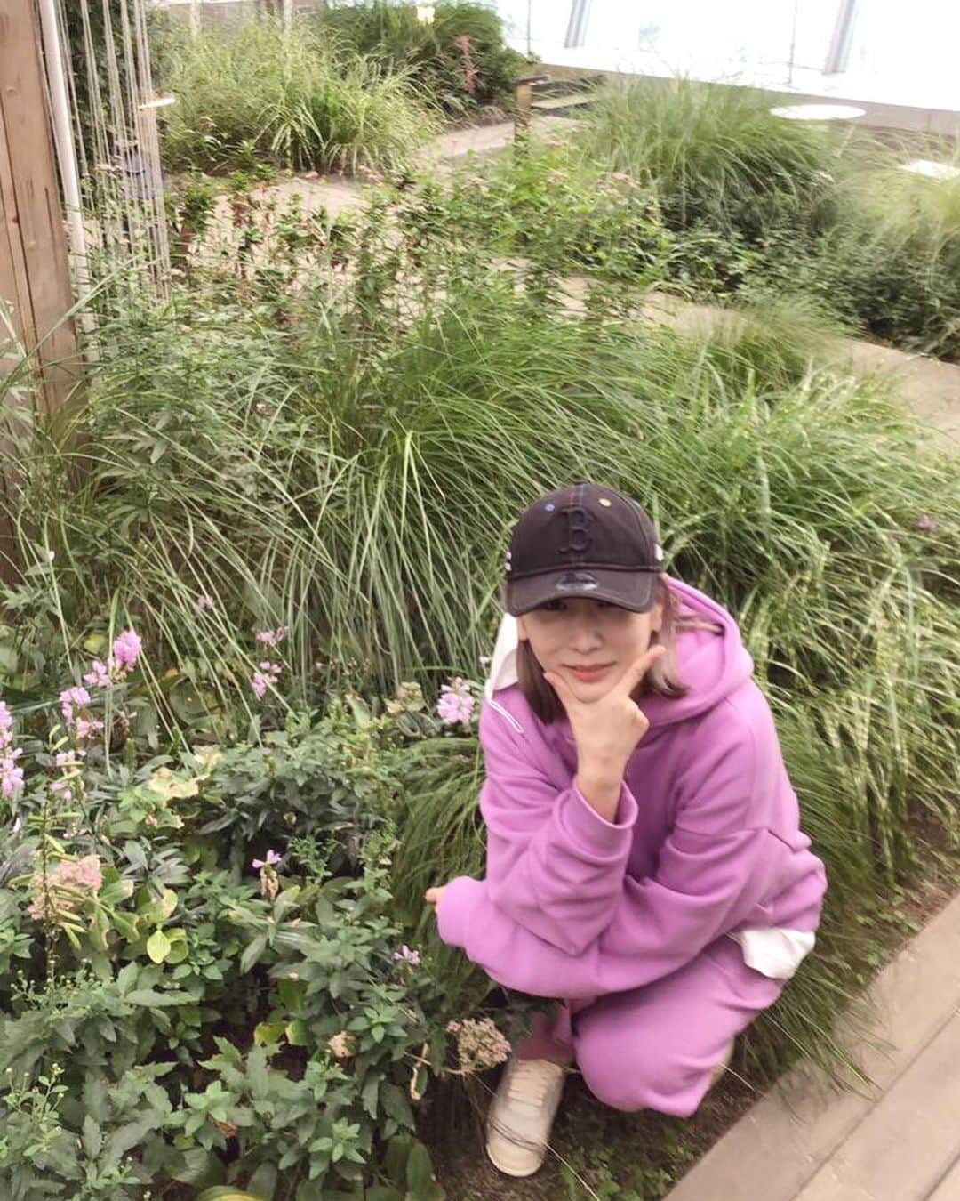 ジェアのインスタグラム：「💜꽃이랑 깔맞춤💜」