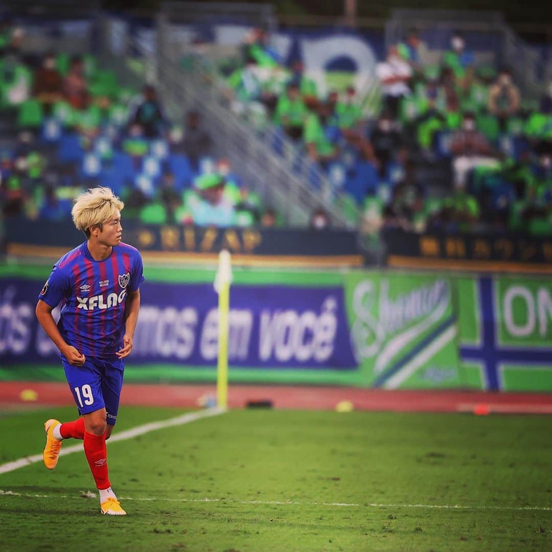 FC東京オフィシャルグッズさんのインスタグラム写真 - (FC東京オフィシャルグッズInstagram)「🔵🔴 vs #湘南ベルマーレ  FC東京でのJ1デビューを果たす。 踏み出した大きな一歩。 @kiwara_miyazaki  @fctokyoofficial  #宮崎幾笑 #FC東京 #fctokyo #tokyo」10月6日 12時42分 - fctokyoofficial