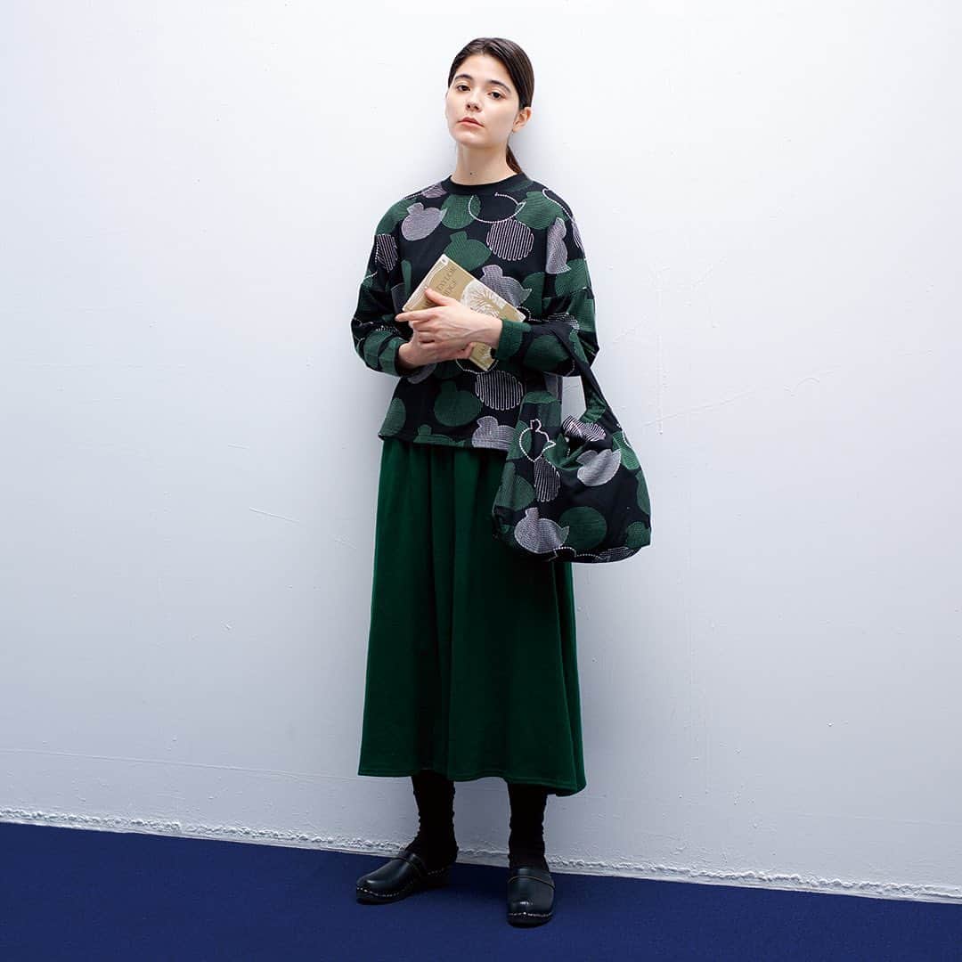 marbleSUD(マーブルシュッド) のインスタグラム：「今シーズン最後の刺繍シリーズは「EMB Raicho」。お問合せを多数いただいている待望のシリーズがついに入荷しました。」