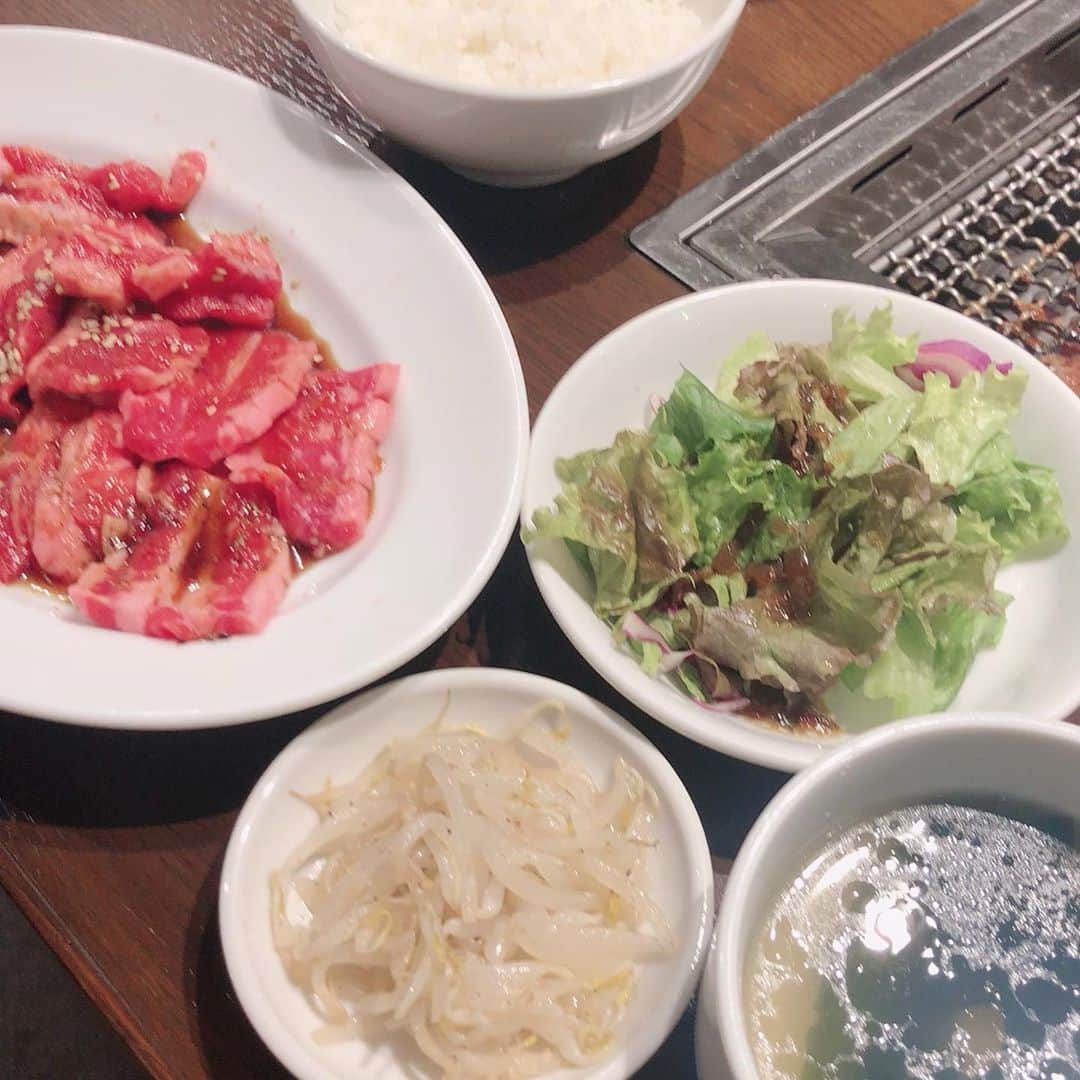 松本実優さんのインスタグラム写真 - (松本実優Instagram)「きょうのひまわりFXイブニング　チョイス！！  簡単！確実！安心！のユーロ円トレード️✨着実に利益を出したい方は、ひまわり証券のループイフダンで如何でしょうか？  収録後は焼肉ランチ♫  #ひまわり証券 #ひまわりFX #イブニングチョイス #ループイフダン #利益が出る #一人焼肉女子」10月6日 13時36分 - miyu.matsumoto89