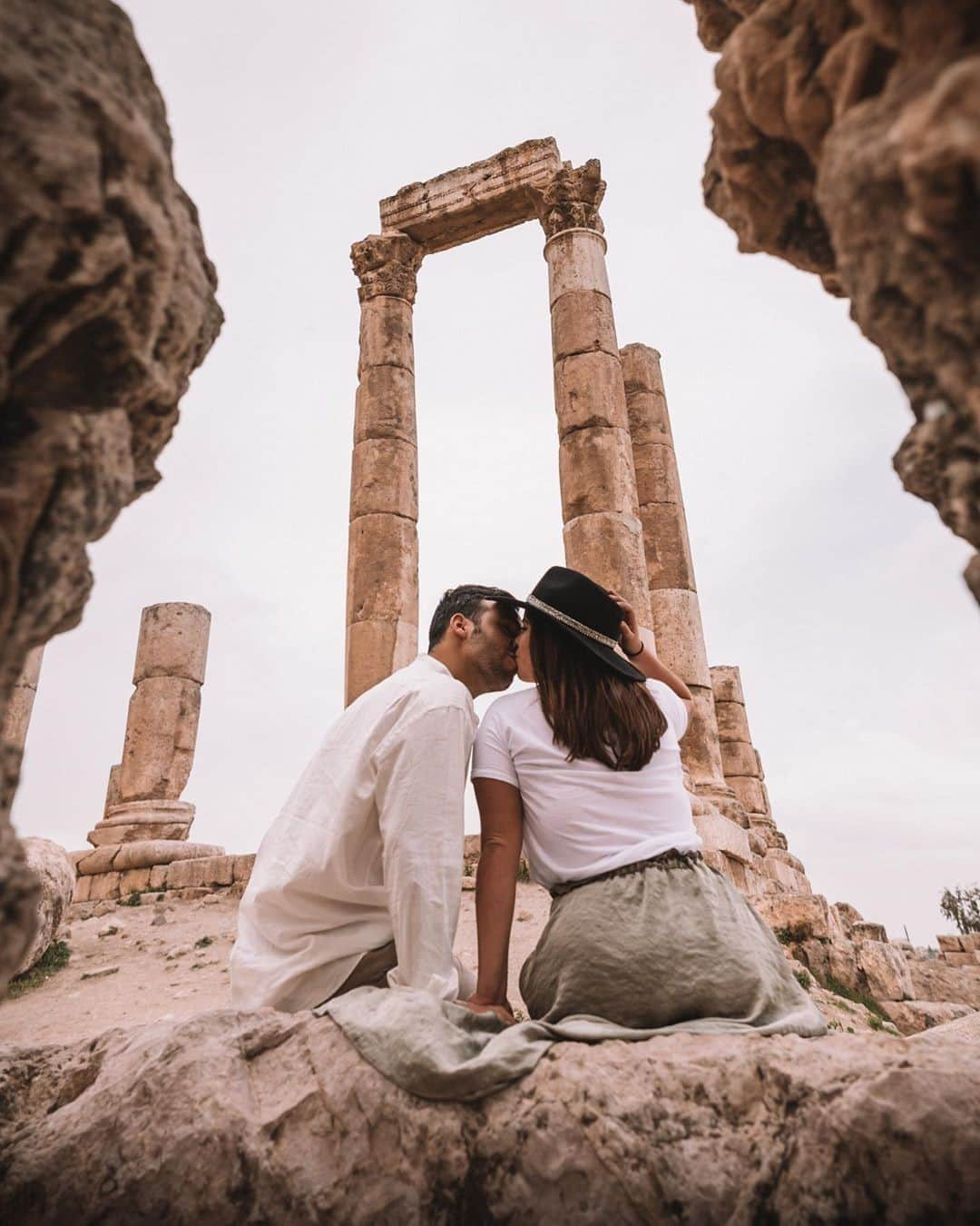 Kapten & Sonさんのインスタグラム写真 - (Kapten & SonInstagram)「'Sometimes love is close to magic.' 😍 The loves @unviajede2 spending their time together in Jordan. 💫 #bekapten #kaptenandson⁠ .⁠ .⁠ .⁠ #love #couple #couplegoals #goodtimes #explore #travel #traveling #beautifulplaces #unseen #inspiration #together #jordan」10月6日 14時30分 - kaptenandson