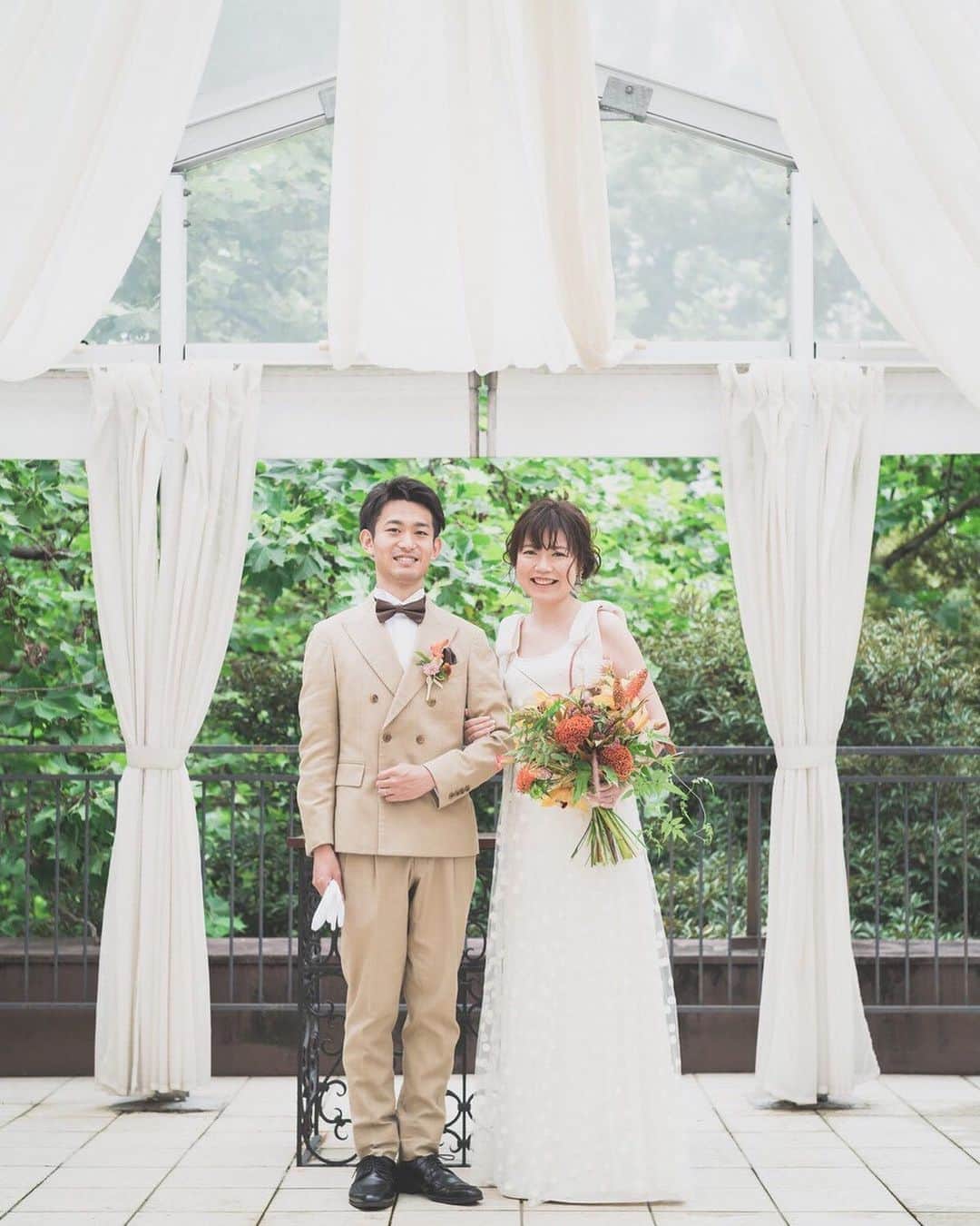 ヴィラデマリアージュさいたまのインスタグラム：「南フランス結婚式の街﻿ ﻿ 私たちは前撮りのお手伝いもさせて頂いております 系列店である日比谷公園内にございます 【日比谷パレス】での前撮り写真  当日とは違った装いとロケーションで素敵な1日を Bon mariages... ﻿ ﻿ ブライダルフェアのご予約は﻿ InstagramのDM・プロフィール欄URLヴィラデマリアージュの公式ホームページにて﻿ ﻿ ﻿ #villasdesmariages#ヴィラデマリアージュ#ヴィラデマリアージュさいたま#結婚式レポート#結婚式場#ウェディング#wedding#ブライダルフェア ﻿ #式場見学#大宮結婚式場#結婚式場探し#式場探し#南フランス#コンセプトウェディング#ガーデンウェディング#プレ花嫁#プレ花嫁準備#プレ花嫁さんと繋がりたい#卒花嫁#卒花嫁レポ#卒花嫁さんと繋がりたい#さいたま#さいたま結婚式場」