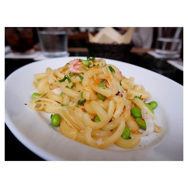 羽舞咲さんのインスタグラム写真 - (羽舞咲Instagram)「🎗Holiday Lunch﻿ ﻿ 日曜日は﻿ 友人たち3人で﻿ CICADAランチ﻿ ﻿ この時期は﻿ やっぱりテラス席が﻿ 最高です‼︎﻿ ﻿ ここに来ると﻿ お料理も雰囲気も﻿ サービスも抜群なので﻿ ﻿ 安心して﻿ トークに熱中できるのか﻿ ﻿ 2,3時間は﻿ あっという間なのです 笑﻿ ﻿ 深く話せるのが好きです﻿ ﻿ 大切な時間ですね (*´-`*)﻿ ﻿ 今日も秋らしいいいお天気﻿ みなさまよい一日を♡﻿ ﻿ ﻿ ________ EVENT INFORMATION ________﻿ ﻿ 📸東京散歩！ナチュラルポートレート撮影会﻿ （日程＆場所フリープラン好評受付中‼︎）﻿ ﻿ 📷10/10（土）24（土）31（土）﻿ 鎌倉散歩！ナチュラルポートレート撮影会﻿ ﻿ 🖥 オンライン講座﻿ 「徹底的に楽しみながら選ばれるインスタグラムを作るコツとは！？」﻿ ﻿ 📻インターネットラジオ（毎週水曜日オンエア）﻿ 「羽舞咲のゆるゆるビューティ研究所」﻿ ﻿ 心を込めてお届けします♡﻿ ﻿ @herbemi﻿ プロフィールリンクをチェック！！﻿ ﻿ _________________________________________﻿ ﻿ ﻿」10月6日 14時45分 - herbemi