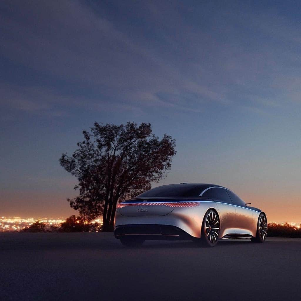 メルセデス・ベンツさんのインスタグラム写真 - (メルセデス・ベンツInstagram)「The VISION EQS creates a connection between rationality and emotion. It presents the thrilling design of future EQ models from Mercedes-Benz. Its "one bow" proportion and dramatic fluidity are stylistic heralds of a new generation of electric Mercedes-Benz vehicles.  Pictures by @oskarbakke Talent: @ashtenbarnes   #MercedesBenz #VisionEQS #EnjoyElectric #switchtoEQ #EQ」10月6日 15時07分 - mercedesbenz