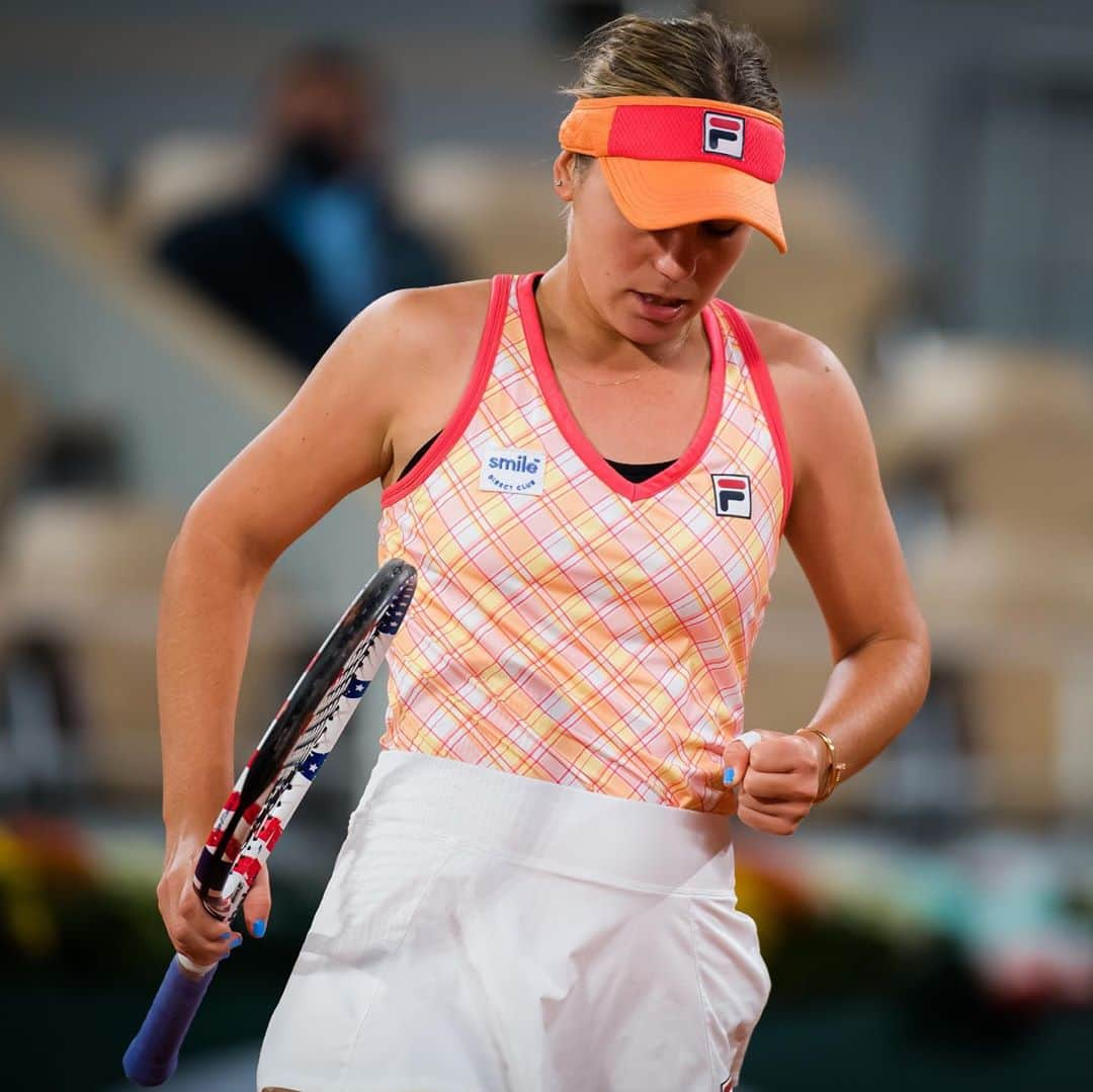 ソフィア・ケニンさんのインスタグラム写真 - (ソフィア・ケニンInstagram)「A lot of emotions for me.. I can’t describe it.. Super excited to be in the quarterfinals @rolandgarros #RG2020 🙏🏼😎」10月6日 15時07分 - sofia.kenin