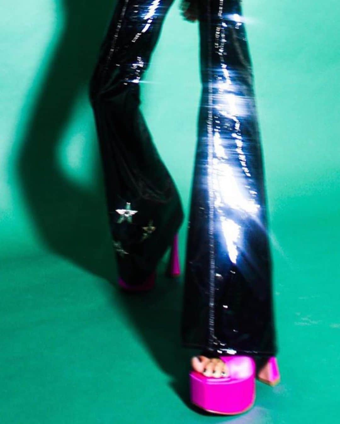 ローリー・リン・スタークさんのインスタグラム写真 - (ローリー・リン・スタークInstagram)「Bespoke  pants  at Chrome . Hearts🖤🖤🖤」10月6日 15時03分 - laurielynnstark