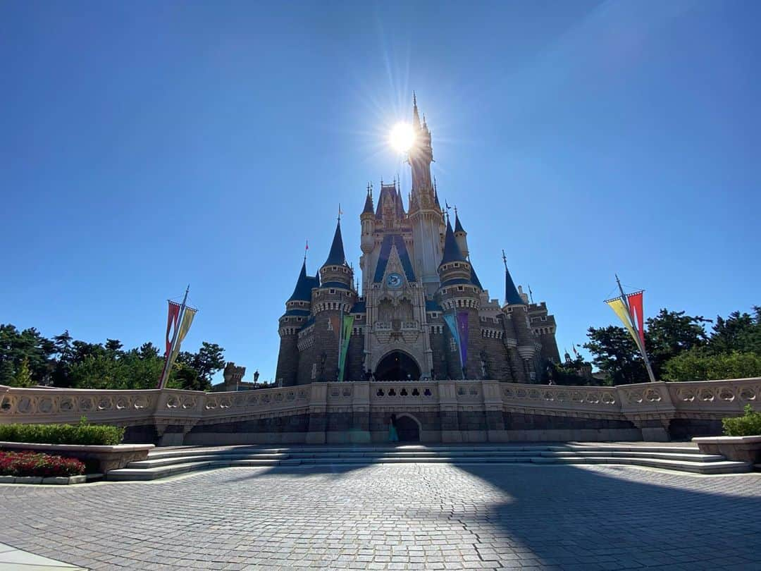 林真唯さんのインスタグラム写真 - (林真唯Instagram)「Happy 6th birthday our little princess!! You make me happiest mama on the planet every day of my life. I love you♡  先週6歳に、、、、!! 本当に本当に可愛くて、、、♡ どんどん大きくなっちゃうのが寂しいー!!!!! #myprincess #6thbirthday #6歳誕生日」10月6日 15時08分 - mysocaldays