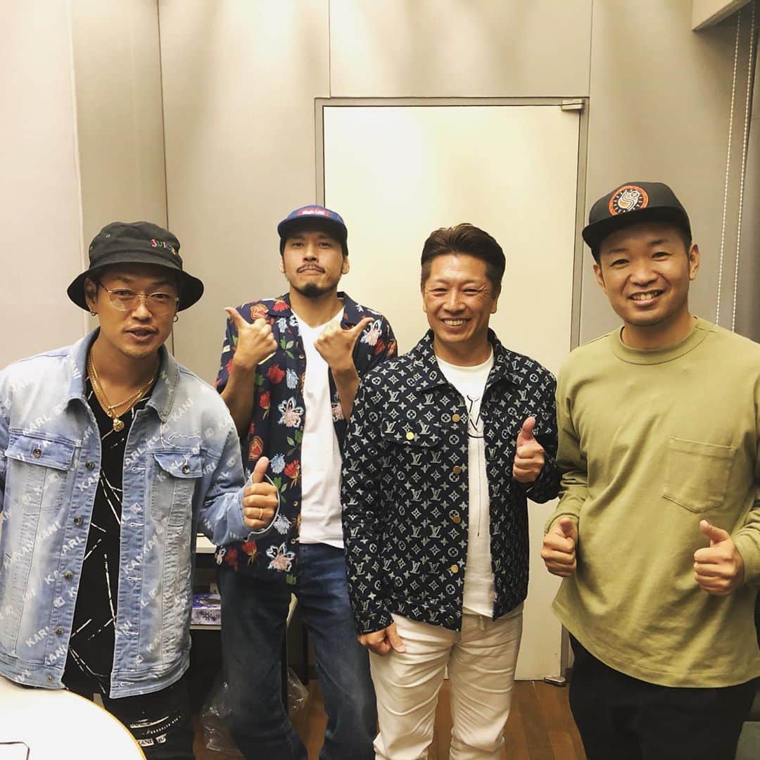 RYO the SKYWALKERのインスタグラム：「ラジオ関西「ピッカルの今夜もヤーマン！」収録あざした！(^^)  w/ 寿君 @kotobuki_kun_1048 梅田さん @umeda.umeda ピッカル @pikkal」