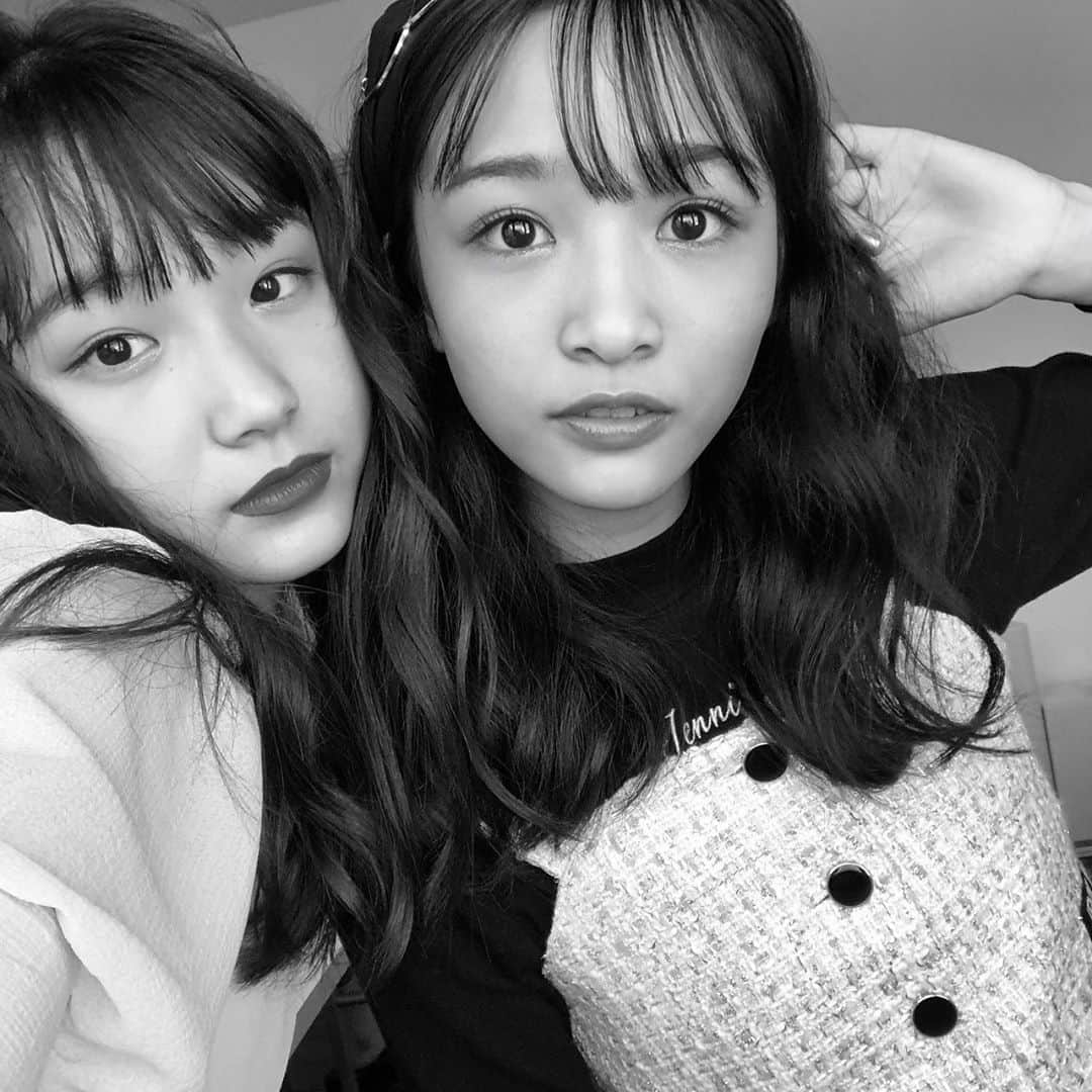 ニコ☆プチのインスタグラム：「﻿ イケてるお姉さんたち👠✨﻿ ﻿ ﻿ #ニコプチ﻿ #カバーガール﻿ #井口虹姫﻿ #中山あやか」