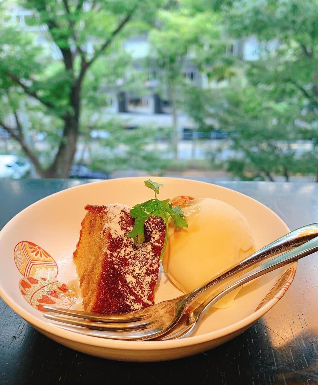 樫原伸彦さんのインスタグラム写真 - (樫原伸彦Instagram)「→Pia-no-jaC←ツアー稽古に入る前に朝飯。  お昼のセットも お酒を飲みたくなるよなメニュー。 グッと我慢。  ツアー再開はもうすぐ、そば。  無難にいきましたw スタジオにいってきます。  #そば #蕎麦 #原宿 #グルメ #食べ歩き #soba #foodie #yummy #delicious #japanesefood #和食 #懐石料理 #harajuku #tokyo #japan #いぶりがっこ #omotesando #表参道」10月6日 15時56分 - nobustagrammy