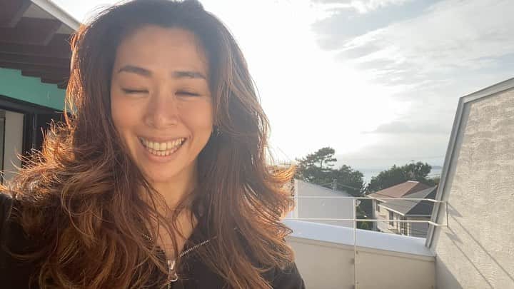 野沢和香さんのインスタグラム写真 野沢和香instagram 素敵な宿に来てます Funnybeach Official Moon Noa シアタールームもあって 2人でyoutubeライブをcheckしたよ 10月7日 13時43分 Wakanozawa
