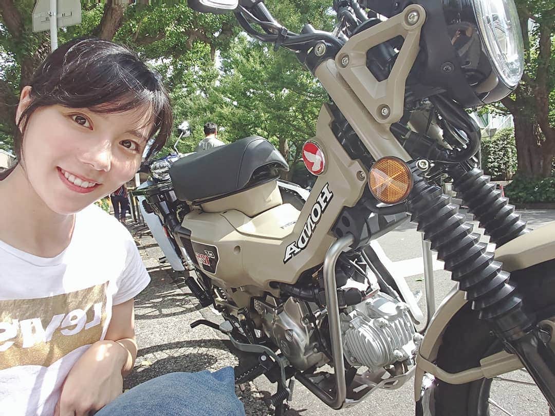 小野木里奈さんのインスタグラム写真 - (小野木里奈Instagram)「_ 連載してる『バイクのニュース』にて新しい記事がアップされました♪ . 今回はハンターカブについてです✨😋 段々カブのギアチェンジに慣れてしました😀笑 . . . #bike #bikelife #biker #bike_japan #bikelove #bikerlifestyle #bikestagram #bikegirl #motorcycle #motorbike #motostagram #honda #hondabike #cub #huntercub #ct125 #バイク好きな人と繋がりたい #バイク女子 #バイク試乗会 #バイクのある風景 #バイク乗りと繋がりたい #バイク好き #バイクスタグラム #バイク初心者 #カブ #カブ女子 #カブ散歩 #カブ主 #ハンターカブct125 #ハンターカブ」10月6日 16時16分 - rina_onogi
