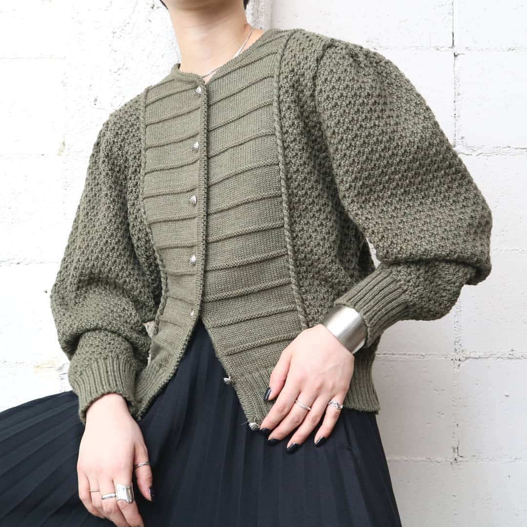 吉祥寺 古着屋 Orfeoのインスタグラム：「. ONLINE SHOP・NEW STOCK  #orfeo #kichijoji #tokyo #vintage #used #fashion #coordinate #outfit  ONLINE SHOP掲載商品のお問い合わせはONLINE SHOPからのメール、またはインスタグラムのプロフィール記載のメールアドレスよりお願いいたします ショッピングリンク無しのインスタグラム、ストーリー掲載商品も個別に通販承りますのでメール(orfeokichijoji@yahoo.co.jp)にてお問い合わせください」