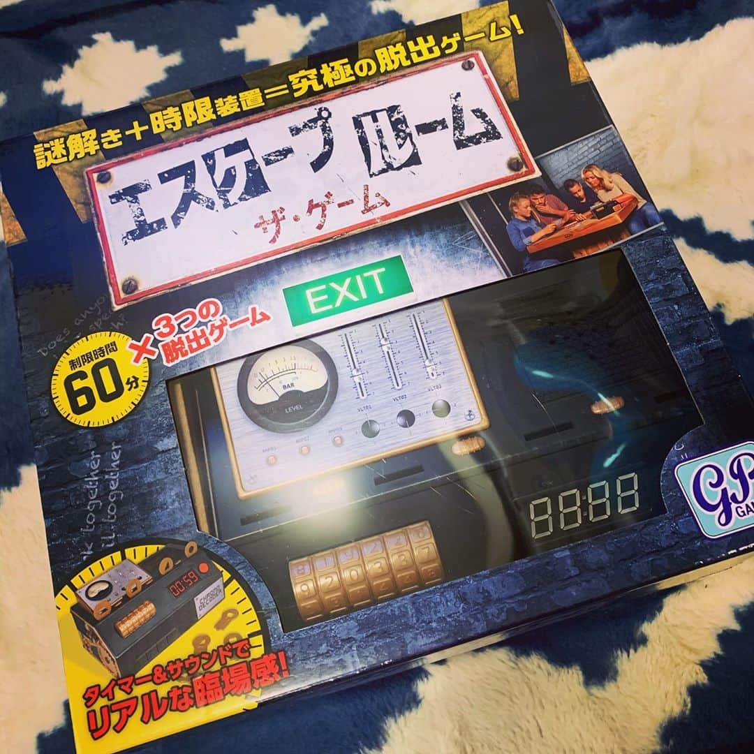 田中良子さんのインスタグラム写真 - (田中良子Instagram)「おもちゃもらって早くしたくてうずうずしてる #エスケープルーム #ザゲーム #謎解き #脱出ゲーム #時限装置 #おもちゃ #ジーピー」10月6日 17時23分 - tanakaryoko102
