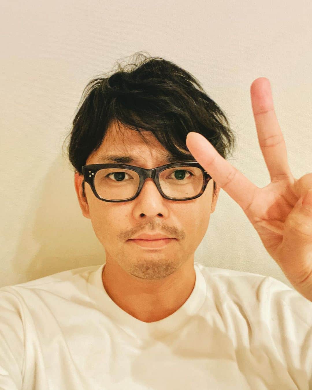 のインスタグラム：「気がついたら爆睡  #撮影が無事終わり #昼寝のつもりが #2時間寝落ち #すっきりした #今日もお疲れ様です  #すっきり今井」
