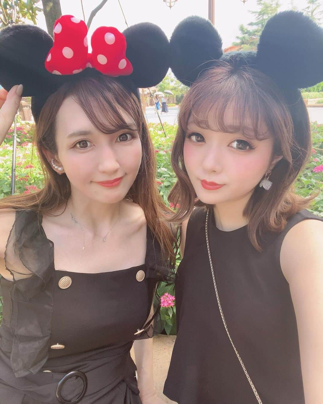 momoさんのインスタグラム写真 - (momoInstagram)「. アキコトオトナミキミニコーデ🐭🎀  . #ミキミニコーデ #大人ディズニー」10月6日 17時54分 - momomonyan