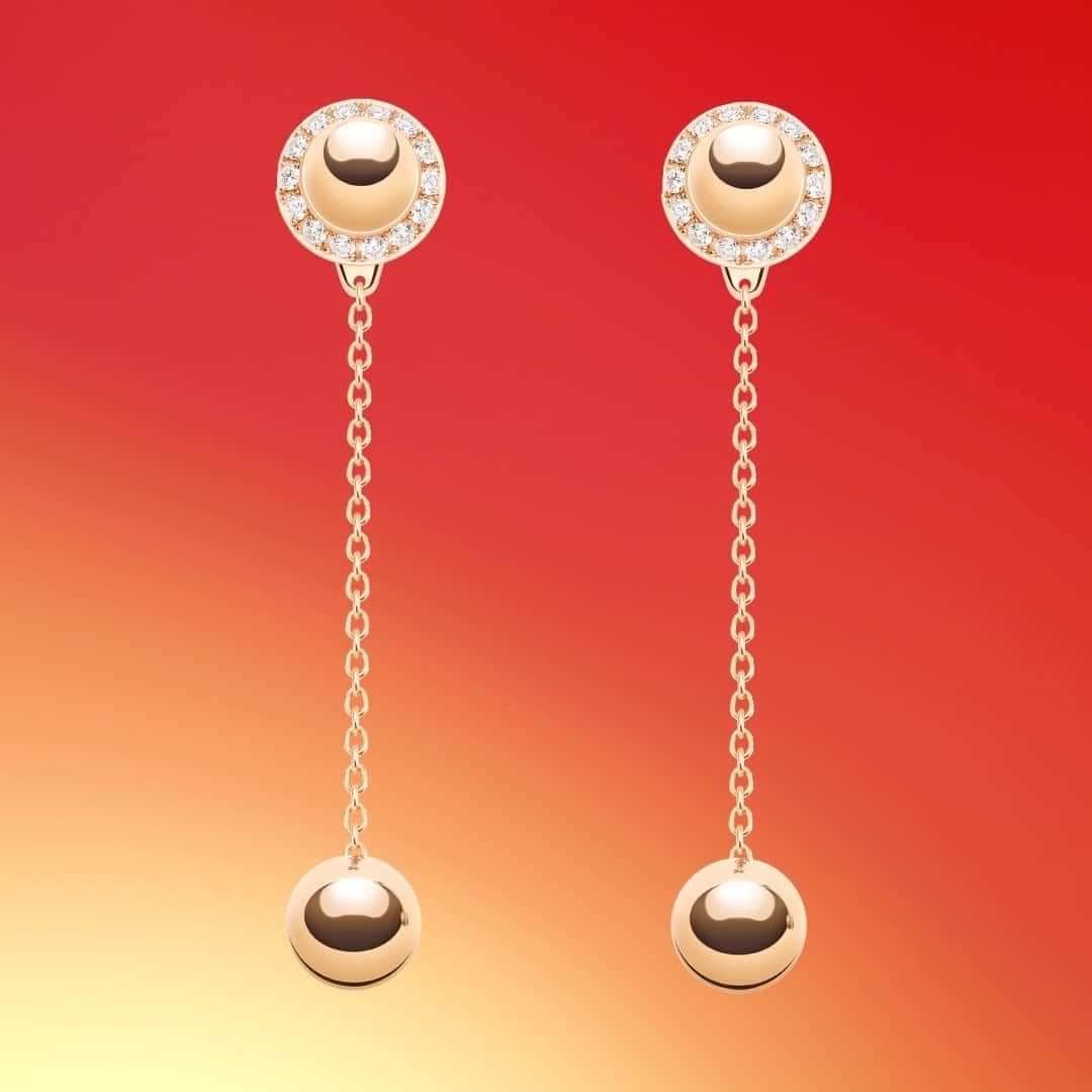 ピアジェさんのインスタグラム写真 - (ピアジェInstagram)「𝑰𝒄𝒐𝒏𝒊𝒄, golden and evermore 𝒑𝒍𝒂𝒚𝒇𝒖𝒍, discover our special 30th-anniversary creation, a set of transformable rose gold earrings. Wear them your way, as studs only, together with the beaded chain or 𝒂𝒔𝒚𝒎𝒎𝒆𝒕𝒓𝒊𝒄𝒂𝒍𝒍𝒚. - #Piaget #TurnForExtraordinary #GoldEarrings #EarringsOfTheDay」10月6日 18時00分 - piaget